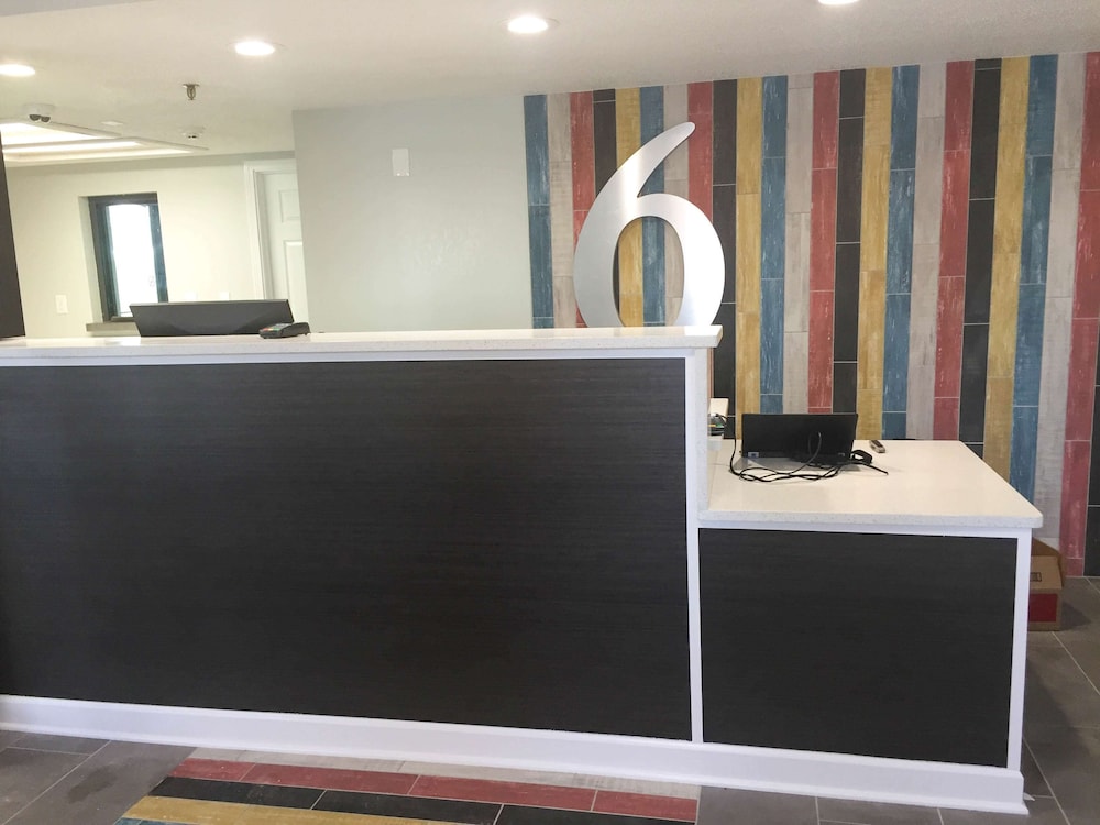 Motel6 Burnsville, MN 10/46