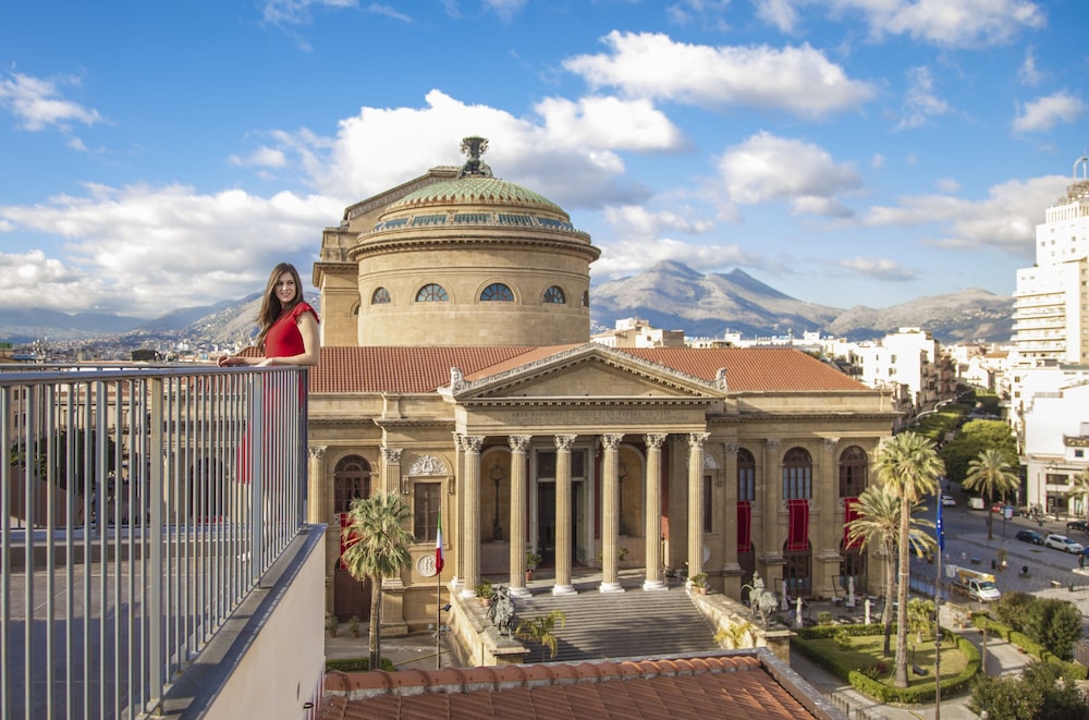 Palazzo Sovrana 41/50