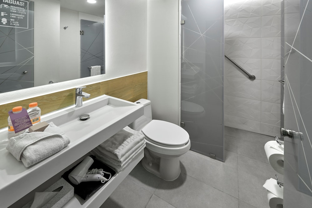 City Express Plus by Marriott Ciudad de Mexico Interlomas 44/46