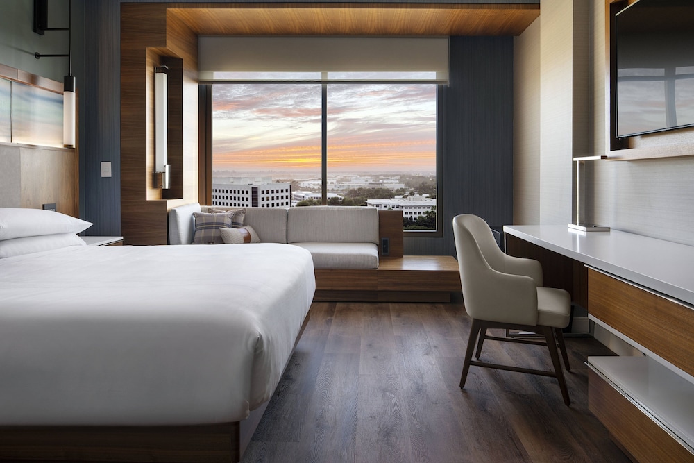 MARRIOTT IRVINE SPECTRUM 12/50