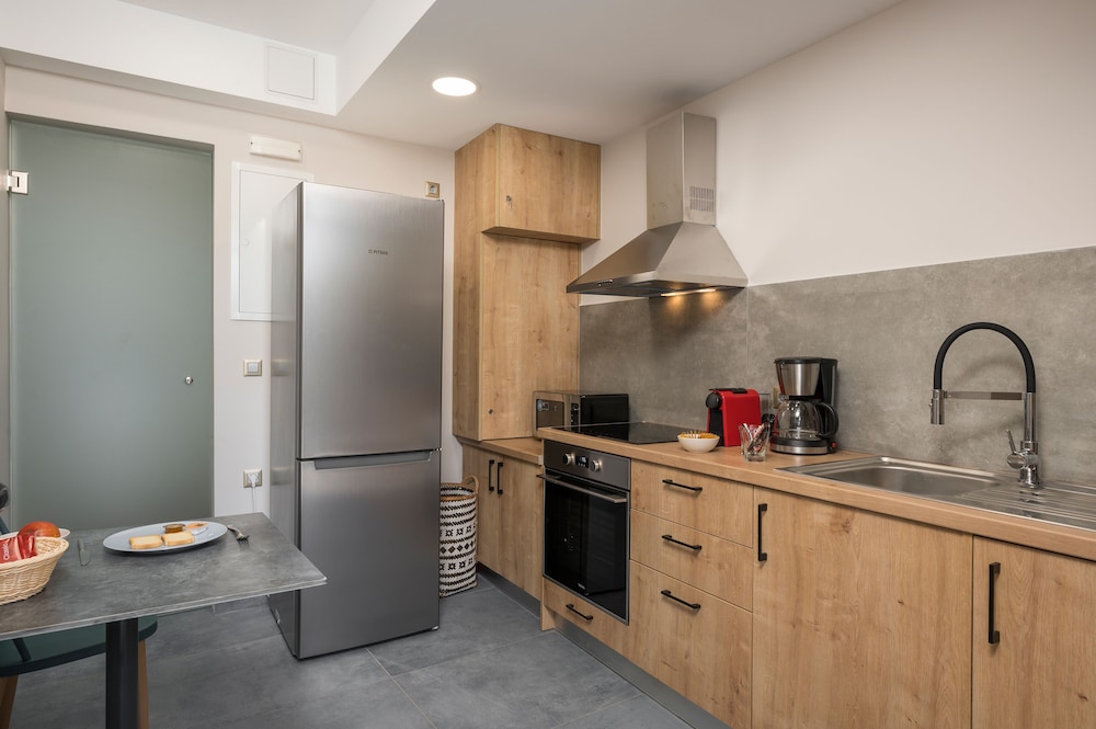Aequor Luxury Rooms & Apartments 9/56