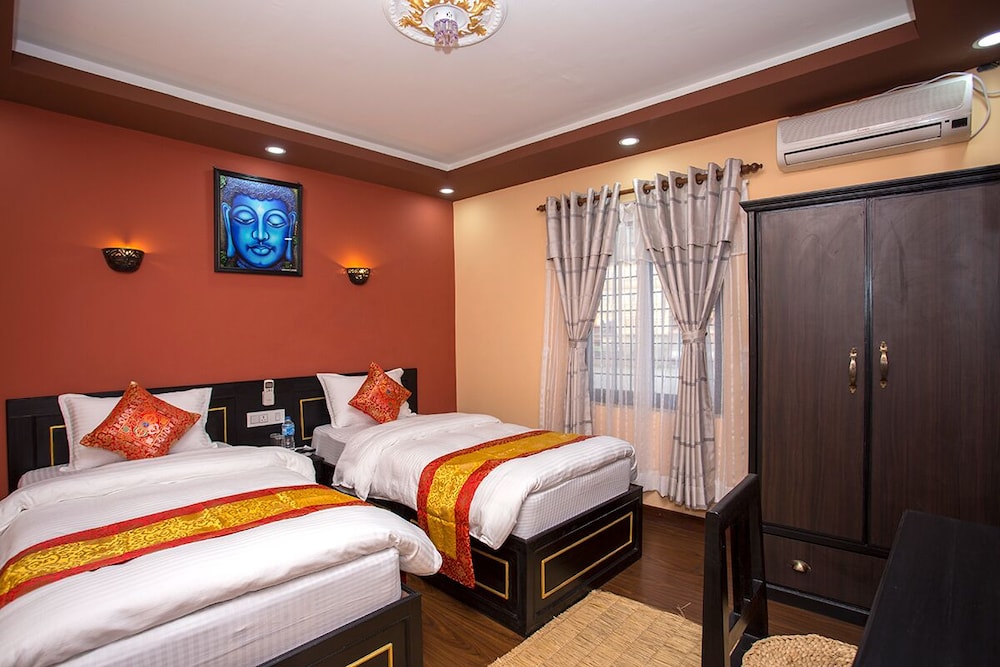 DELUXE, DOUBLE BED