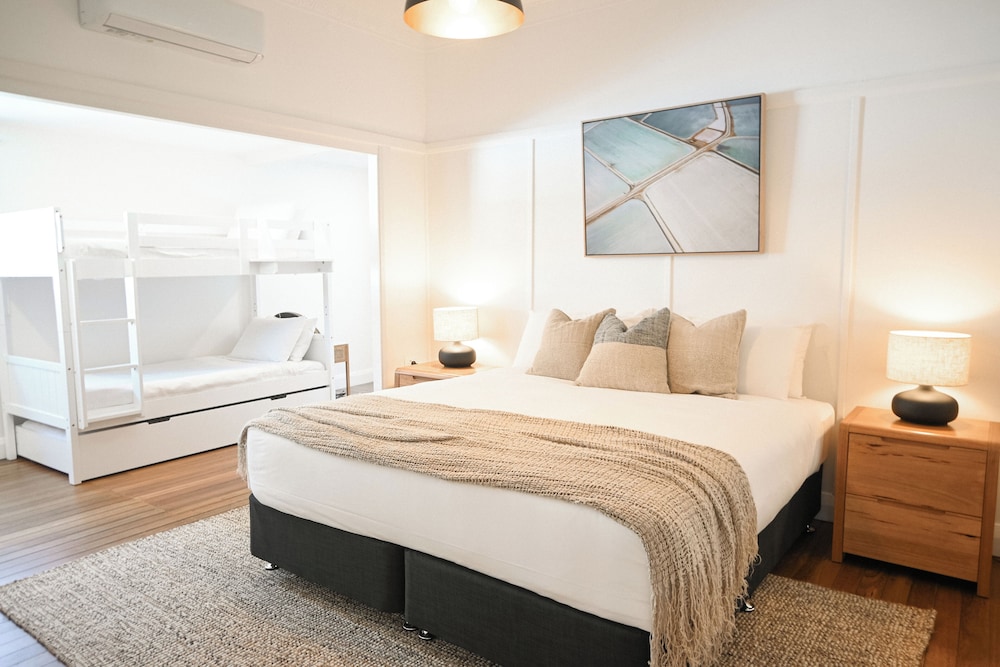 Deluxe, Town House, 3 King Beds, Bunk Bed
