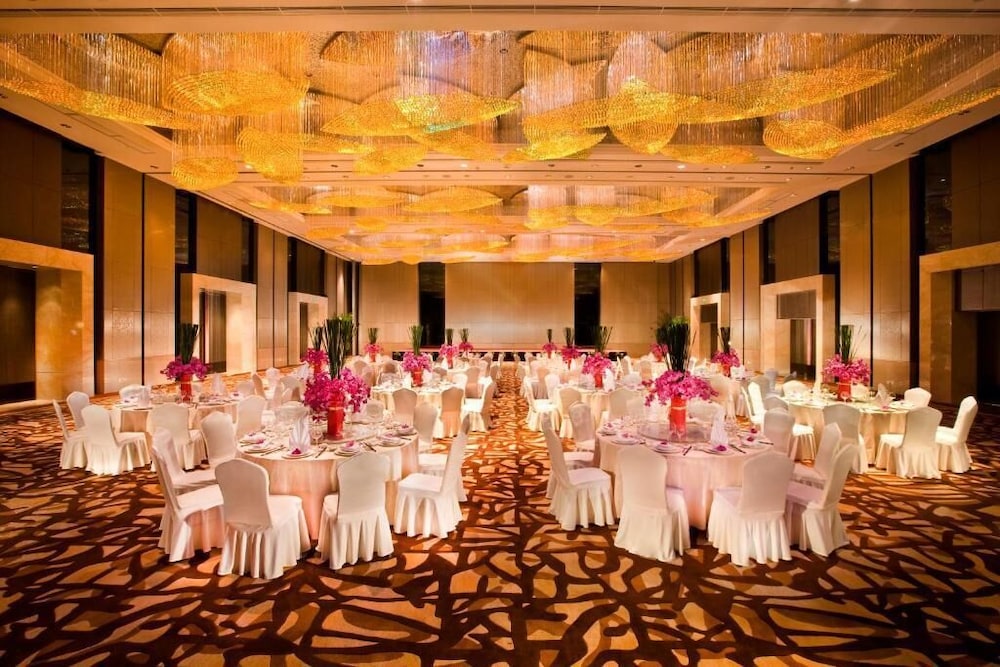 Nanyuan Universe Deluxe Hotel 62/69
