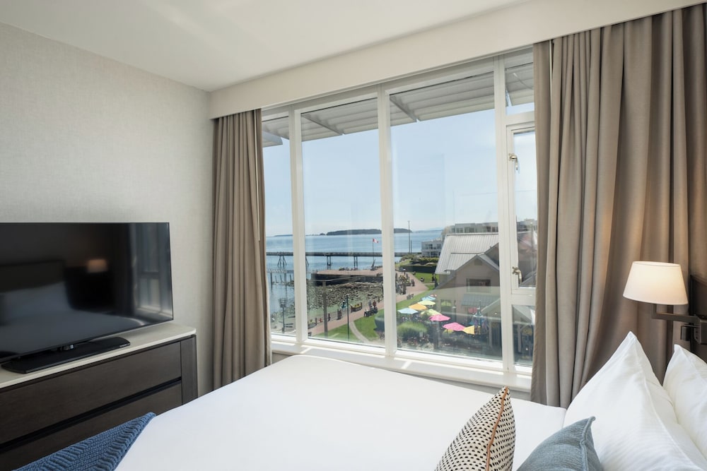 Grand, Pier, Suite, King Bed