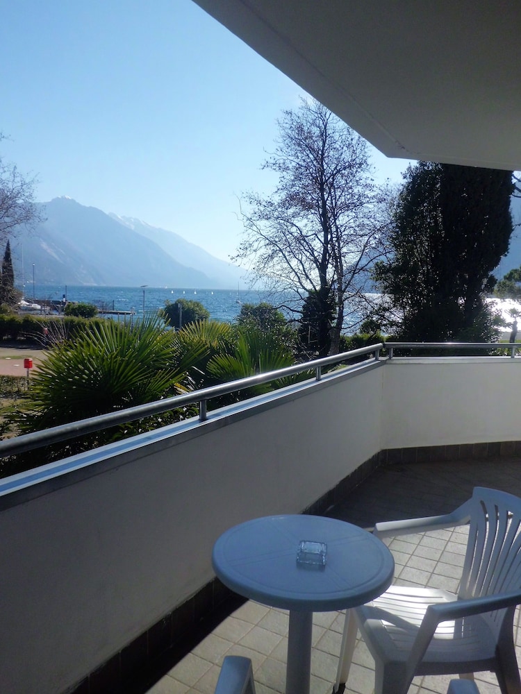 Hotel Oasi Wellness Spa 25/27