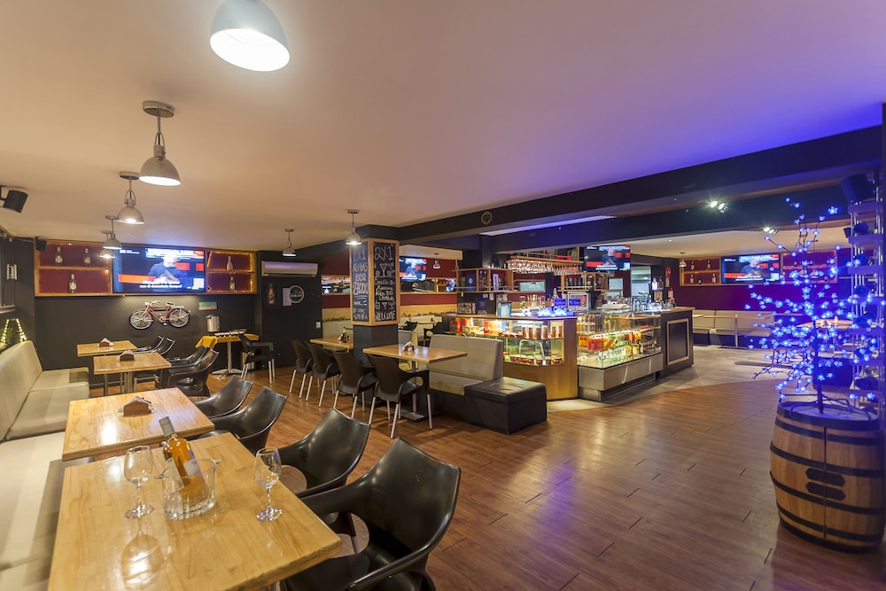 restaurant-cafeteria