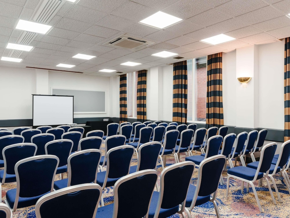 Mercure Daventry Court Hotel 68/79
