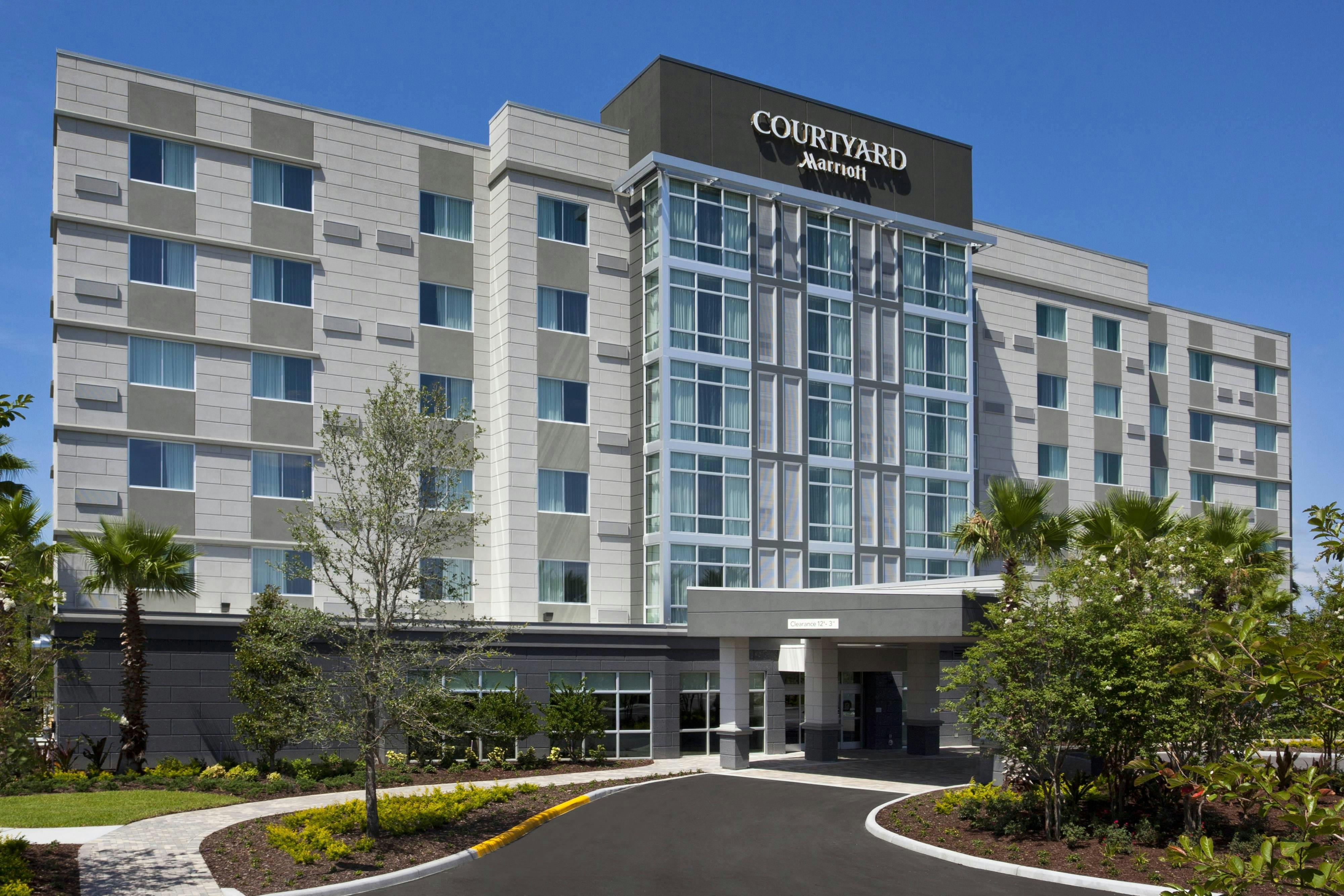 Courtyard by Marriott Orlando South/Grande Lakes Area 2/5