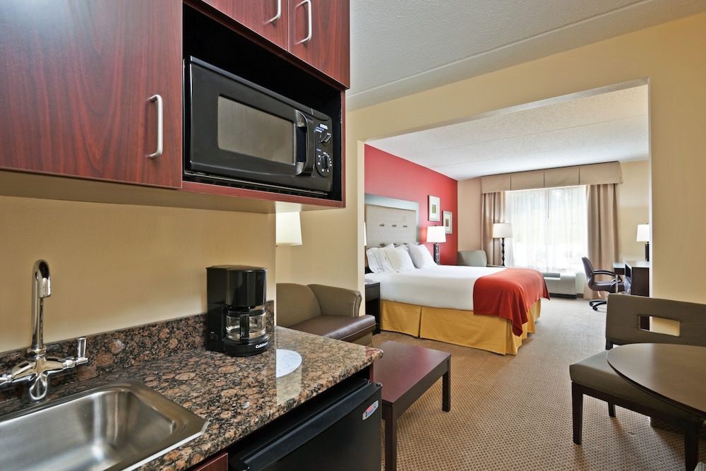 Holiday Inn Express Hotel Suites Kodak East Sevierville 18/64