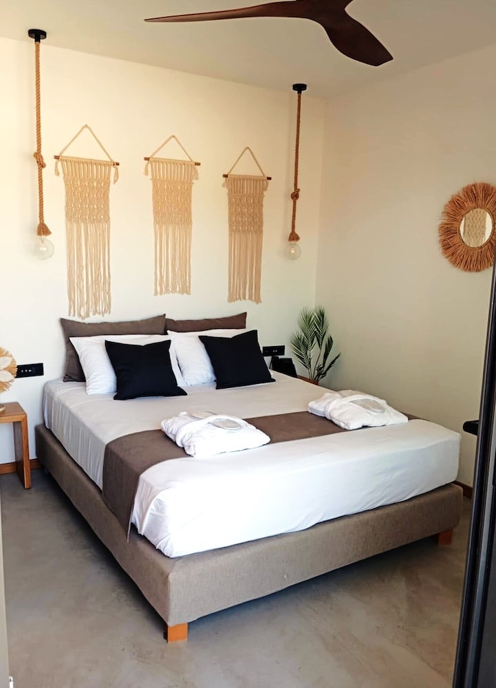 Helios Beach Hotel & Bungalows 17/48
