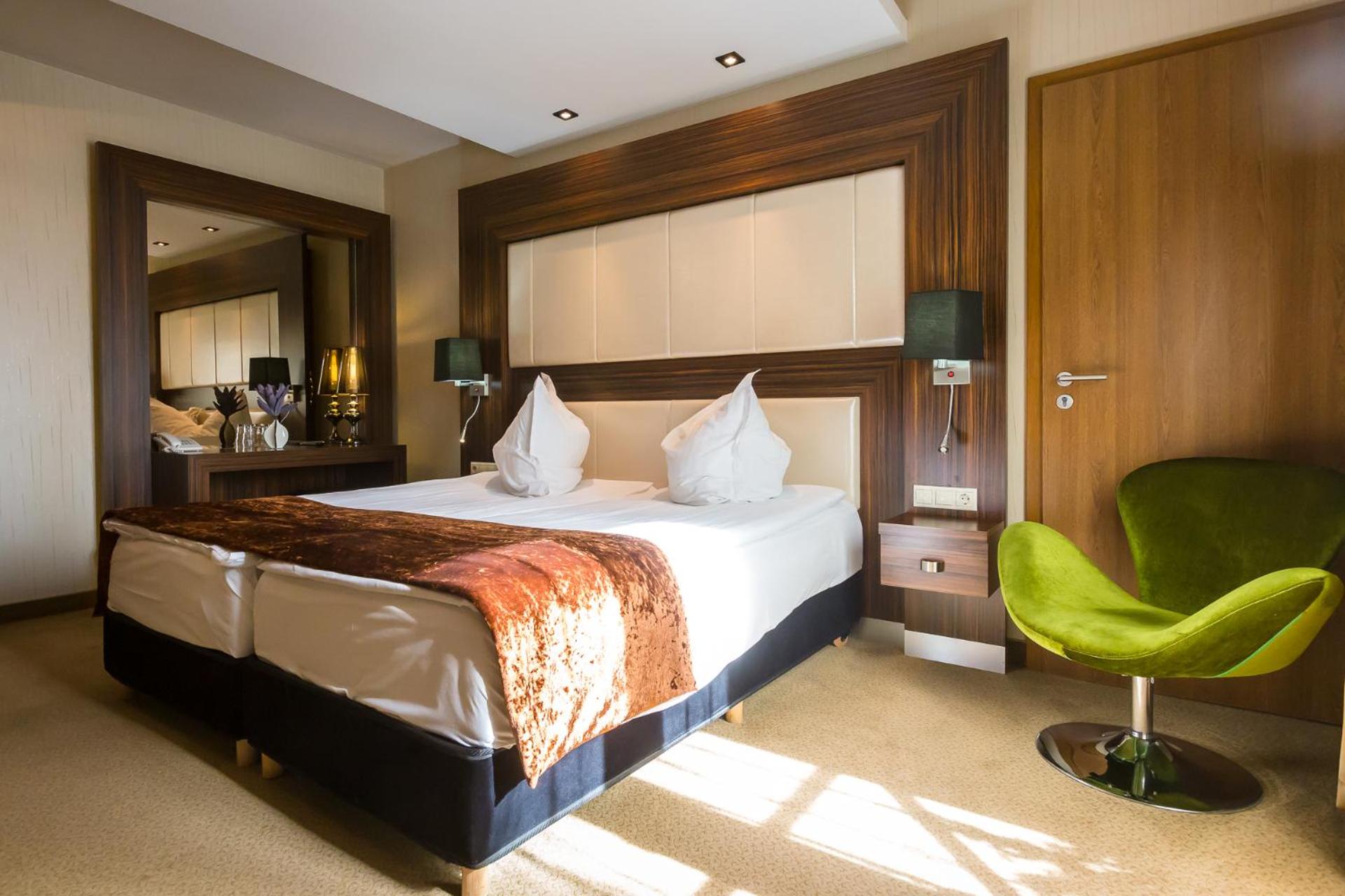 Standard, Double Bed, Duna Garden Hotel 4/9