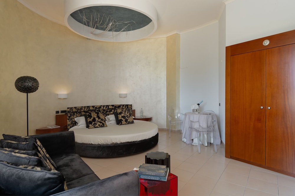 Grand Hotel Sofia 50/69