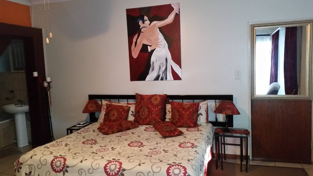 Country Blue Luxury Guest House 16/44