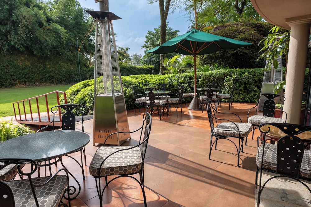 Nairobi Serena Hotel 66/82