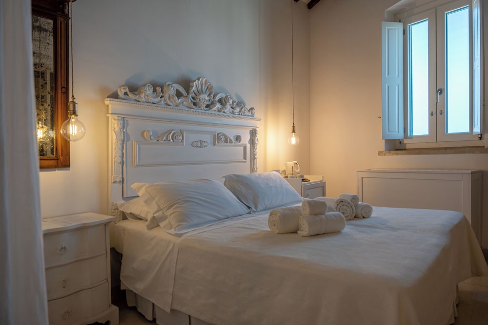 SUPERIOR, DOUBLE BED, SEA VIEW