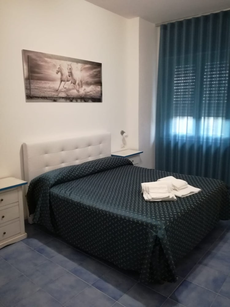 Hotel America 17/64