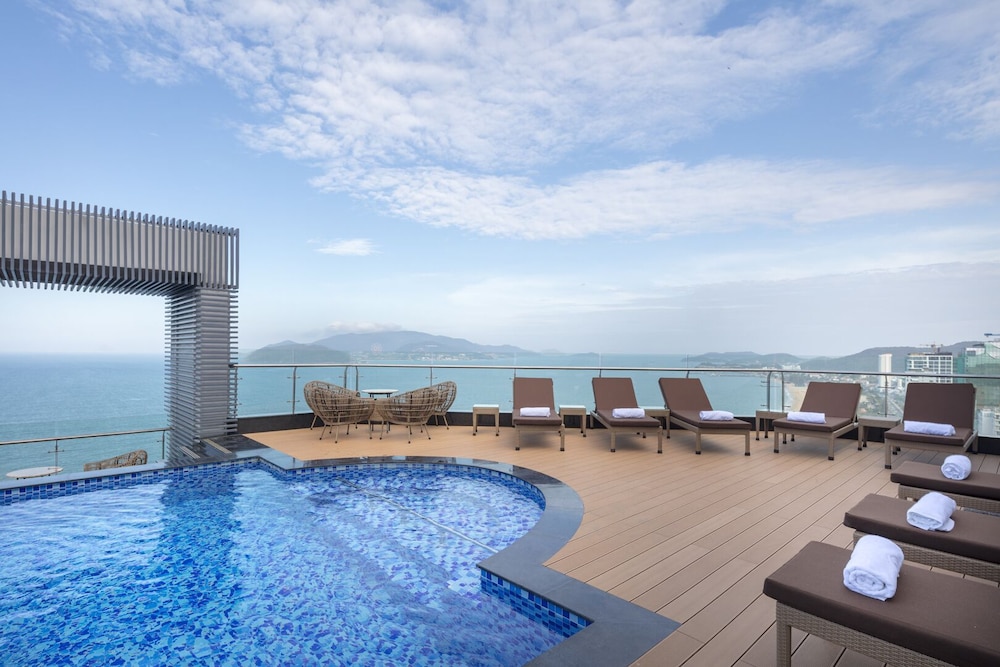 Comodo Nha Trang Hotel 45/50