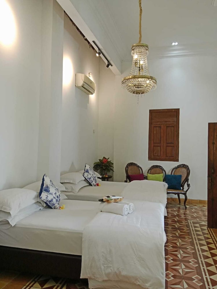 Heritage, Suite, Twin Beds