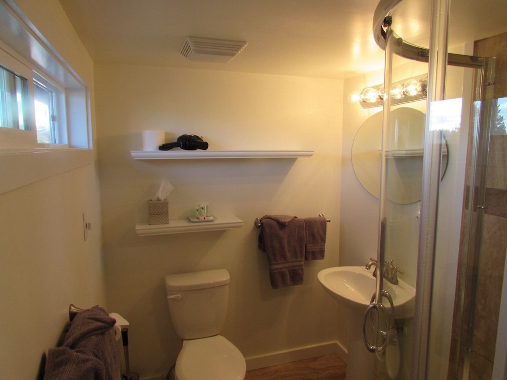 Friday Harbor Grand B&B 18/55