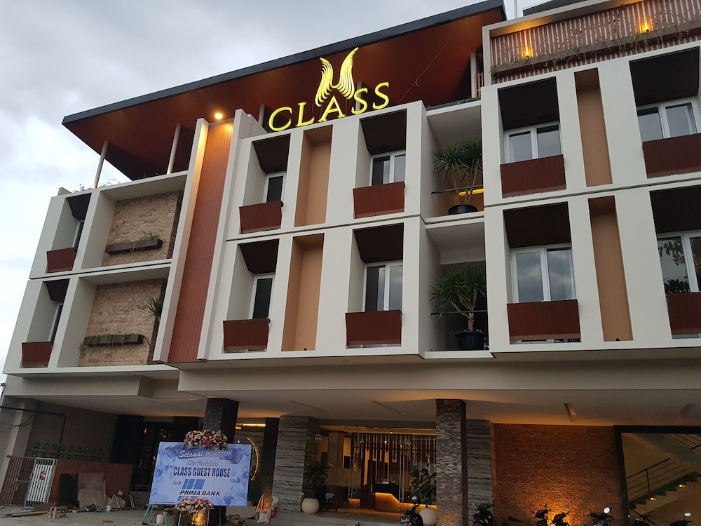 CLASS Premium Guest House 3/35