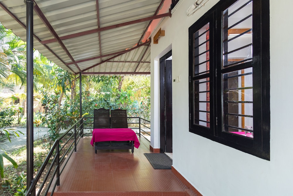 Illikkalam Lakeside Cottages 2/66