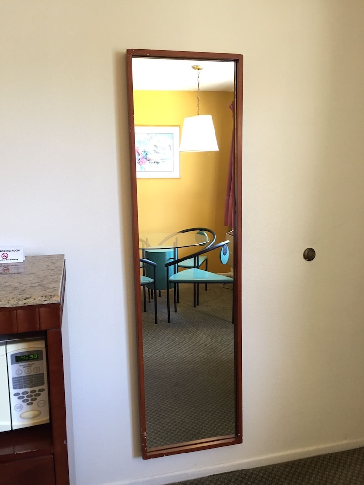 Fullerton Inn 36/53