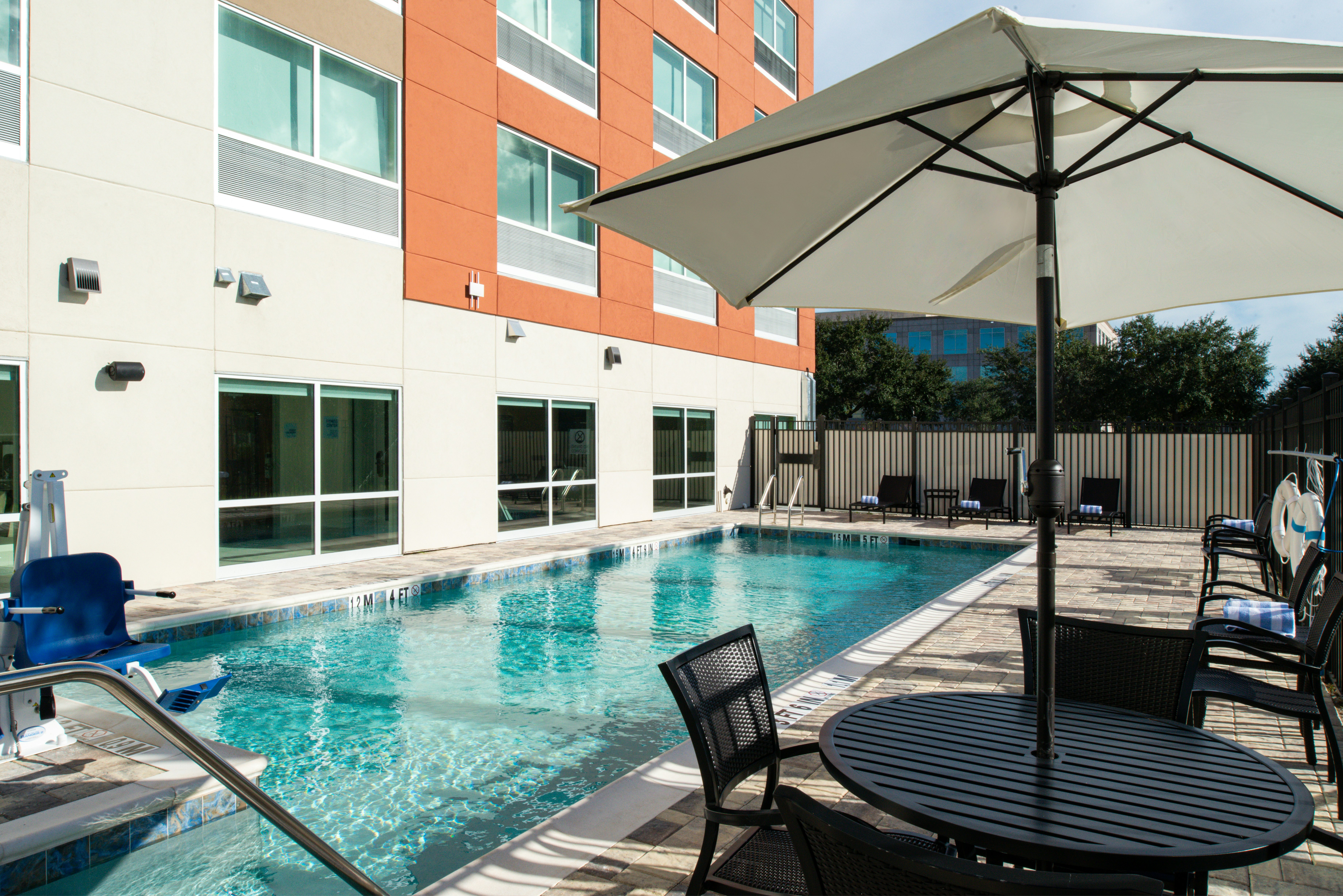 HOLIDAY INN EXPRESS ORLANDO SOUTH PARK 61/61
