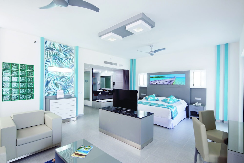 Hotel RIU Playa Blanca All Inclusive 40/72