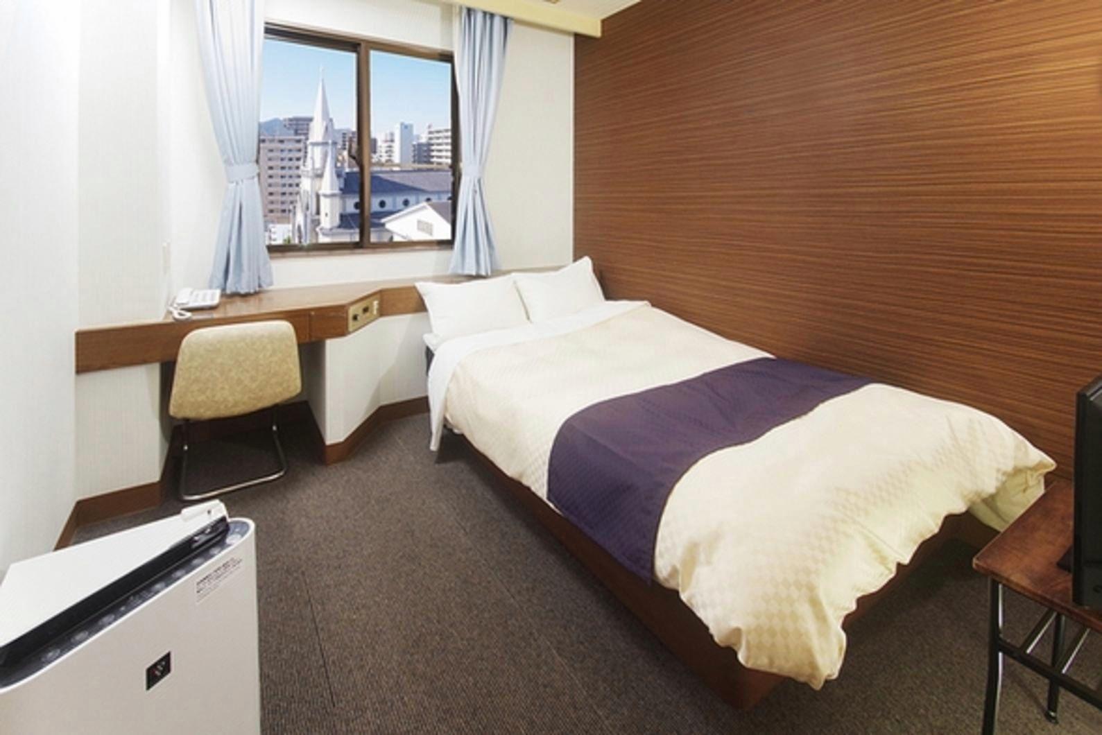 Semi Room, Semi Double Bed