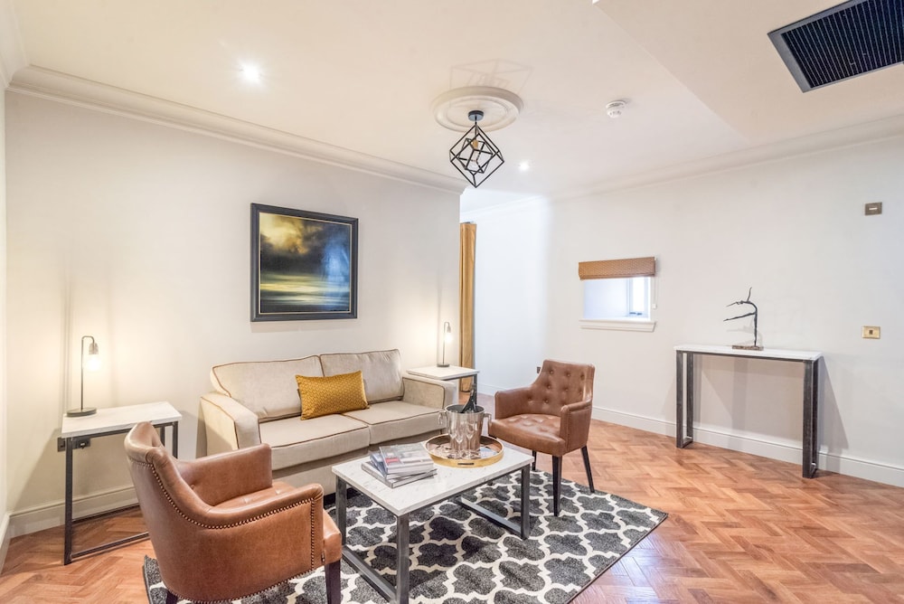 King Street Aparthotel 50/62