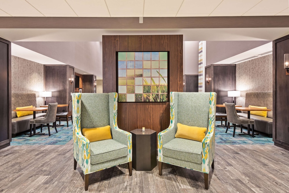 Hampton Inn & Suites North Huntingdon-Irwin 30/45