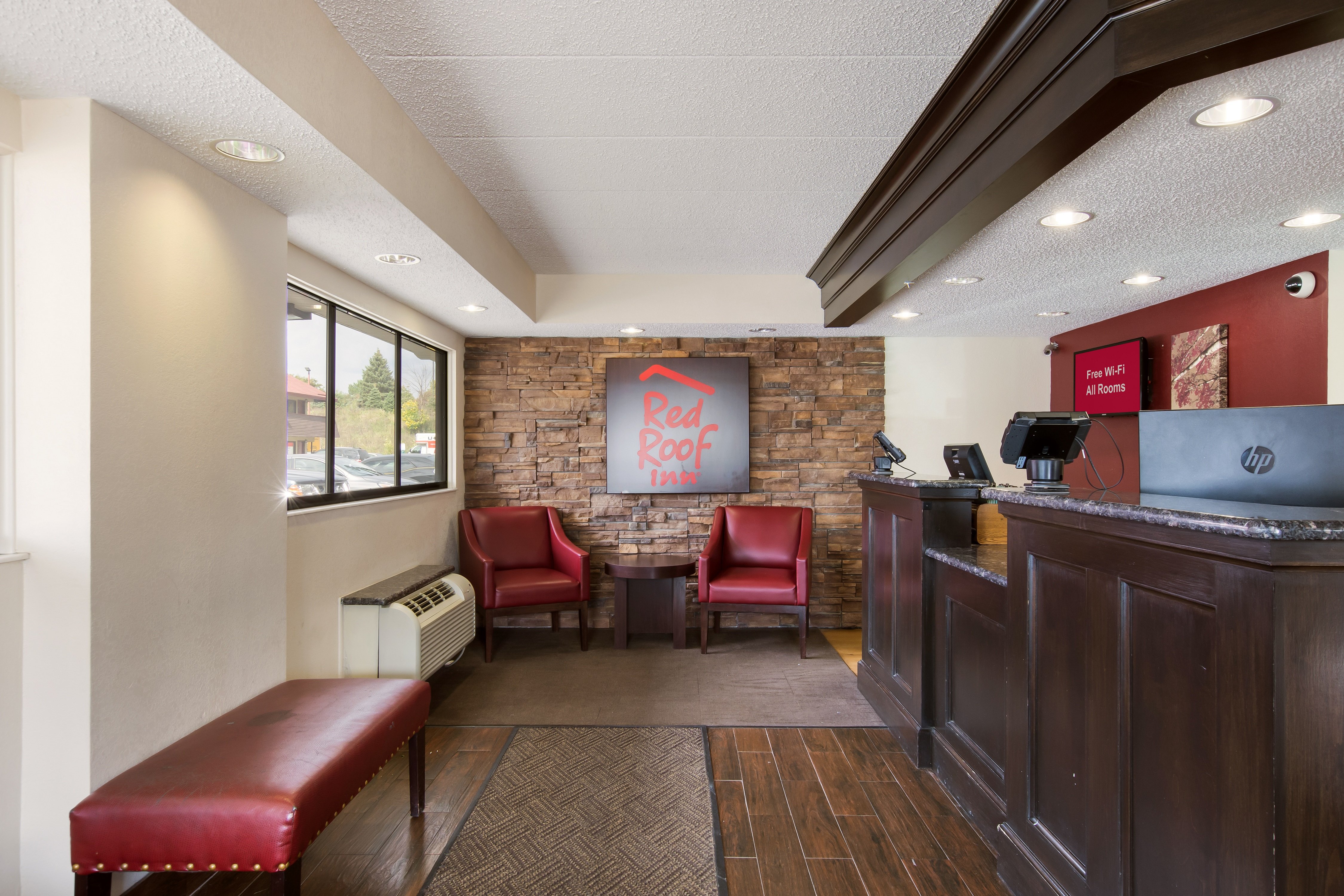 Red Roof Inn Grand Rapids Airport 20/33