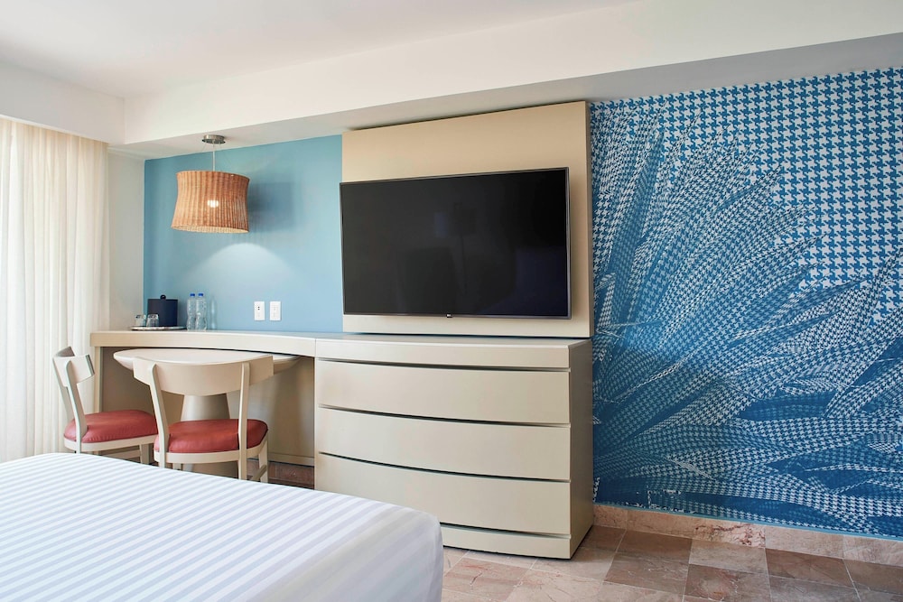 غرفة بانورامية بسريرين مزدوجين بإطلالة على البحر بشرفة، Marriott Puerto Vallarta Resort and Spa (ex Casa Magna Marriott Puerto Vallarta Resort and Spa) 4/10