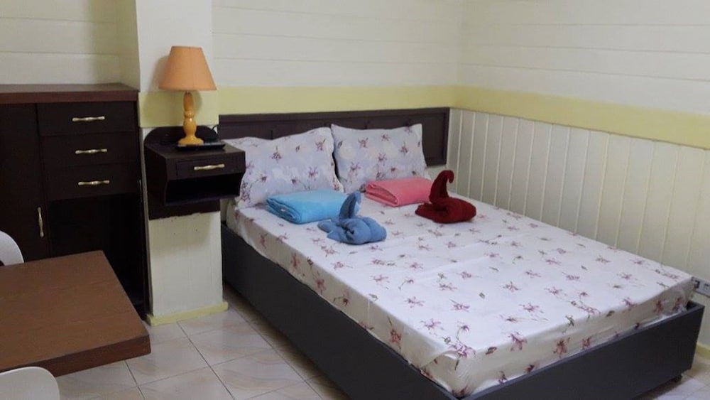 Hayward Travel Inn 43/55