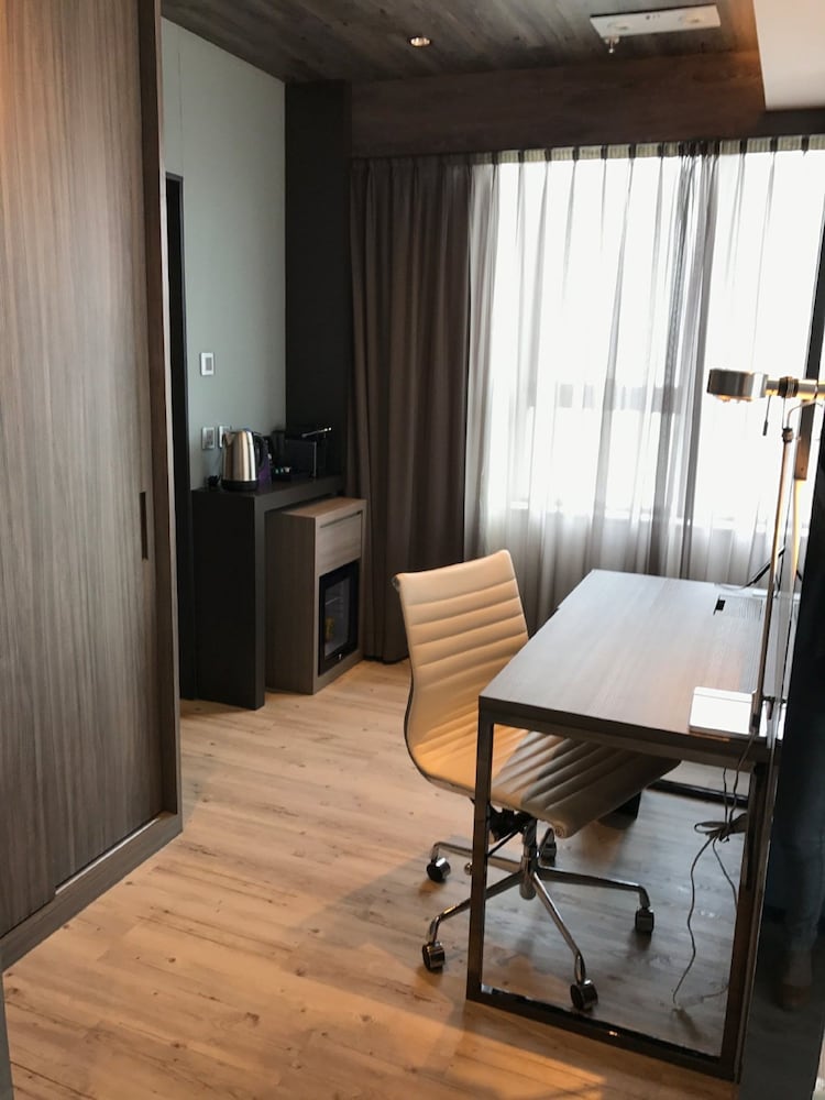 The Perkin Hotel 32/41