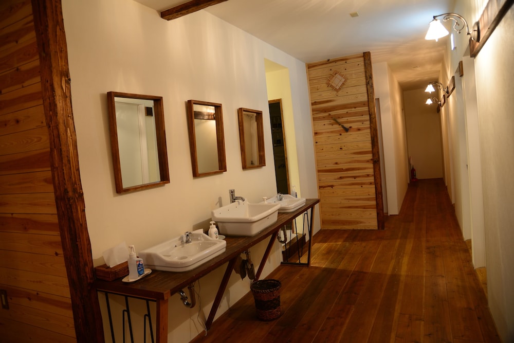 The Deer Park Inn 44/71