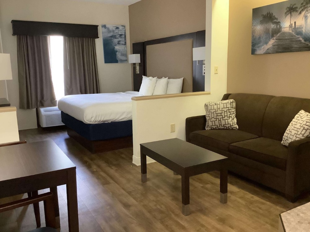 Best Western Plus Madison Inn 34/53