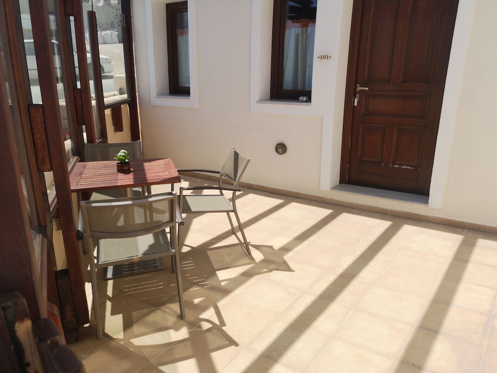 Amerisa Suites 72/85