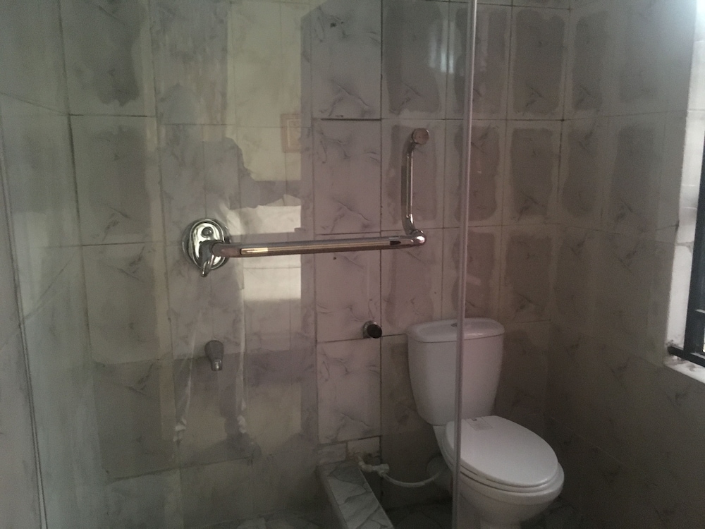Mayors Diplomat Suites Opebi 44/48