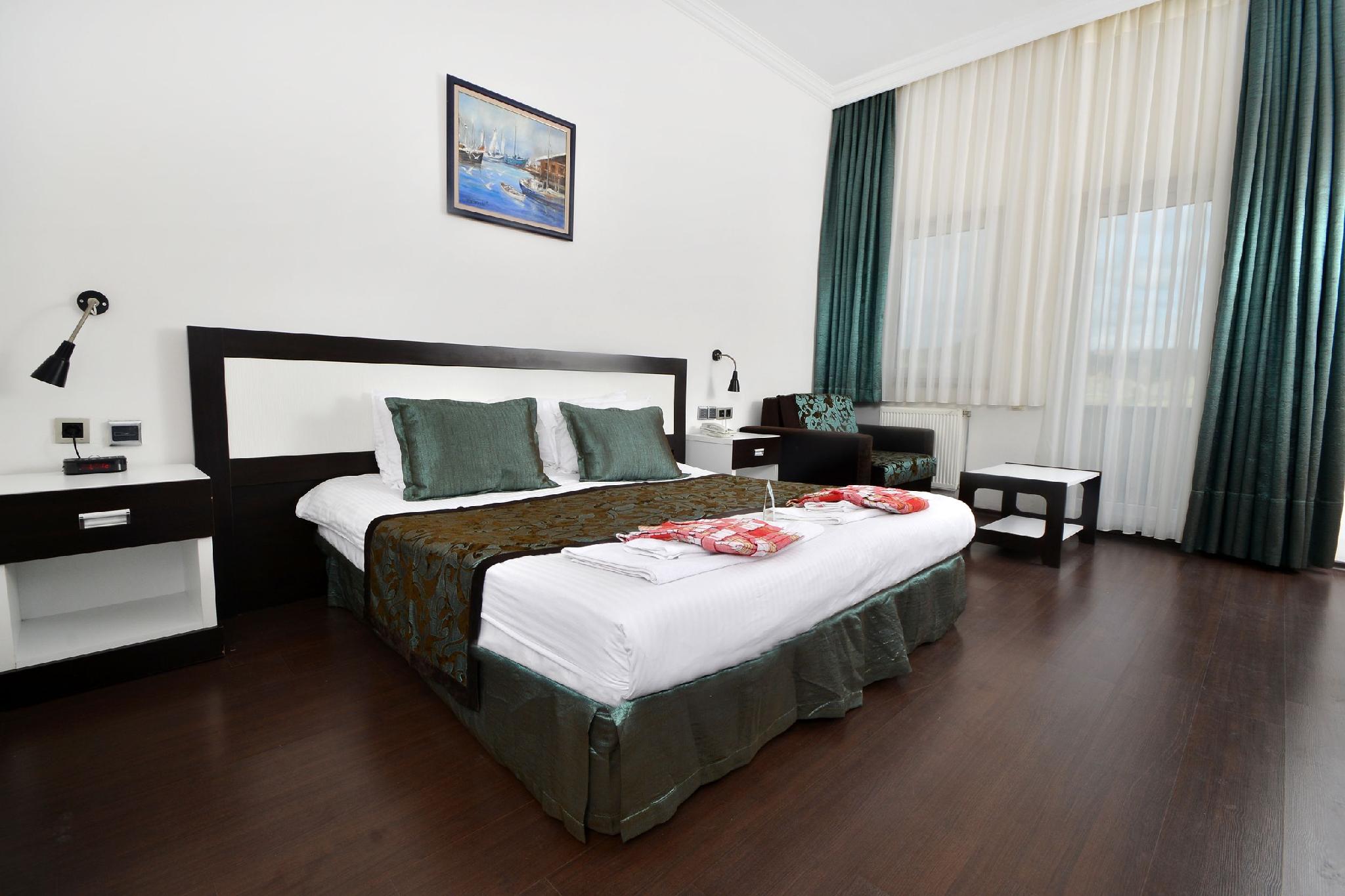 DOCS HOTEL THERMAL CLINIC 10/38