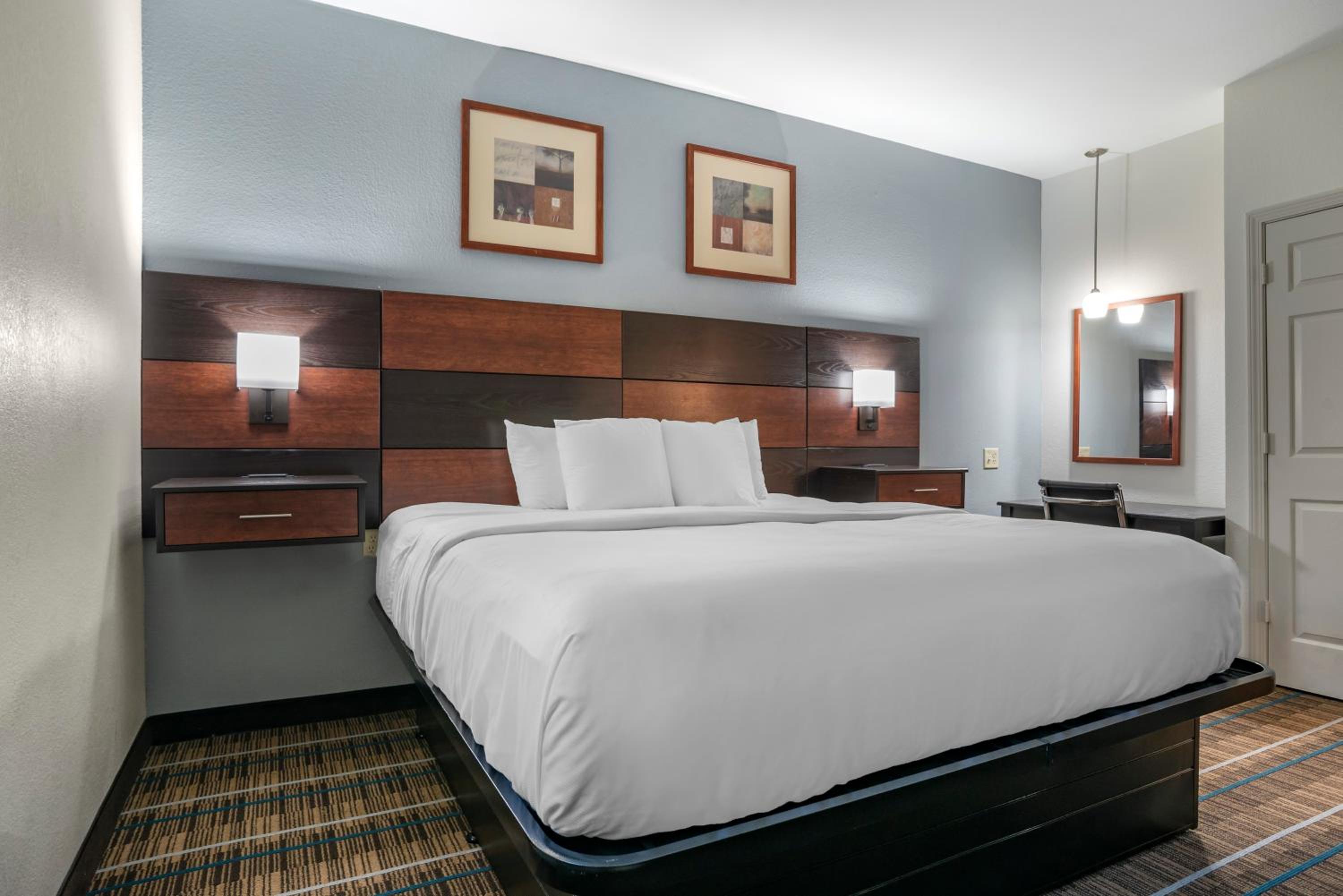 1 Bedroom, Suite