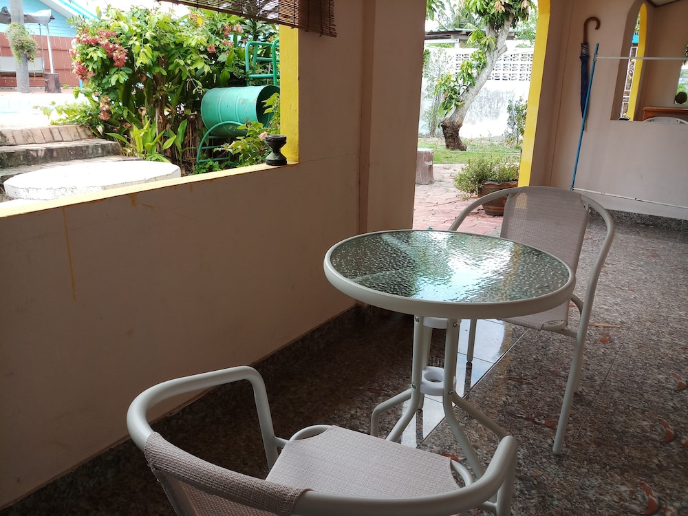 Penny's Home Stay Resort 48/50