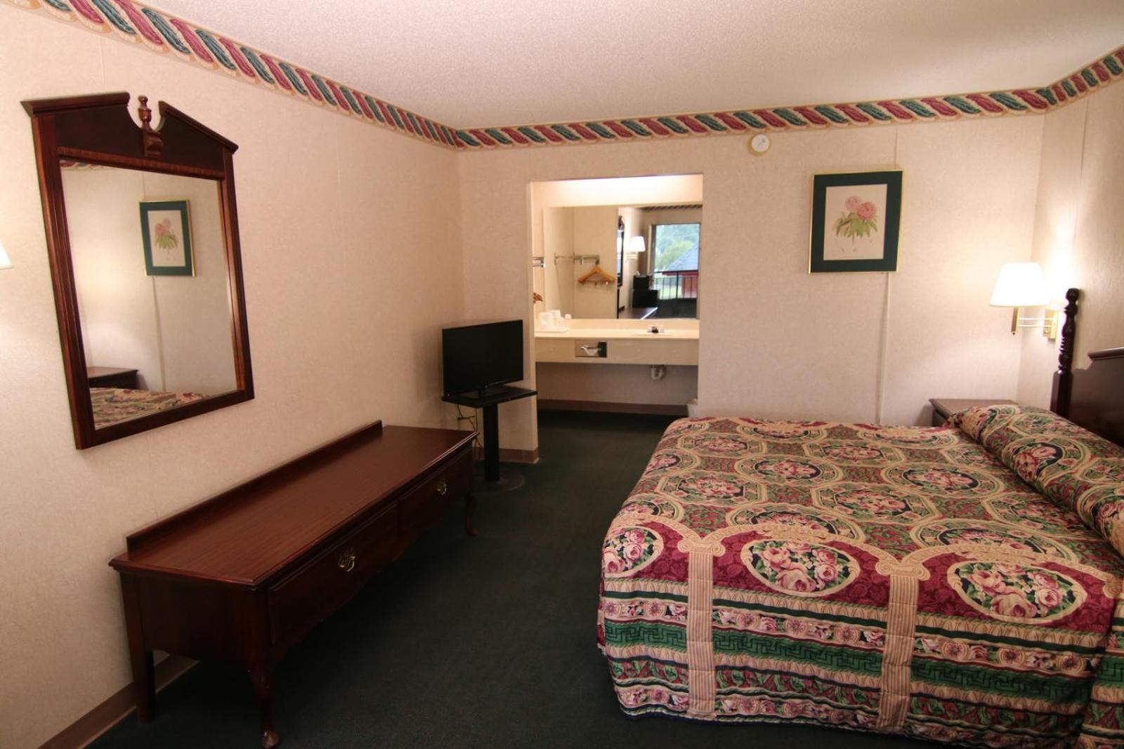 Executive Inn Kershaw 16/25