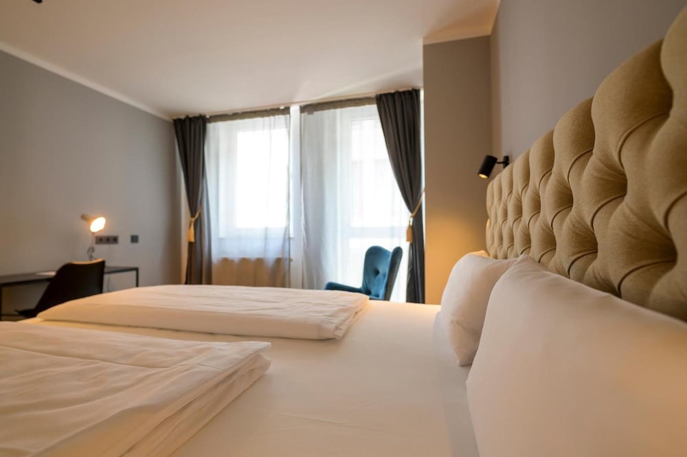 Nikii City Hotel 2/42