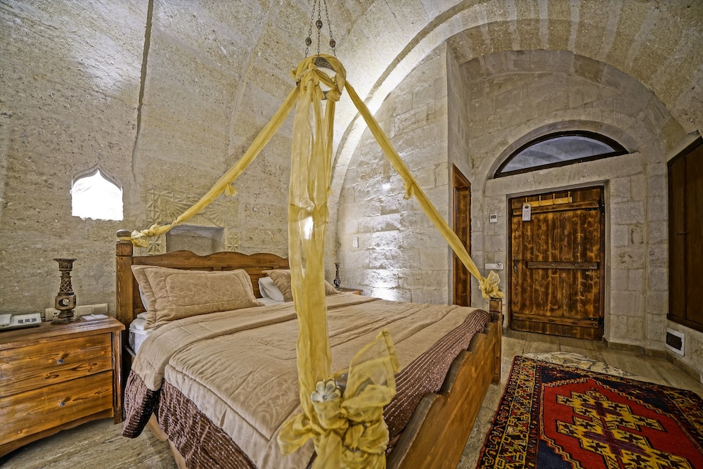 Maccan Cave Hotel 39/70