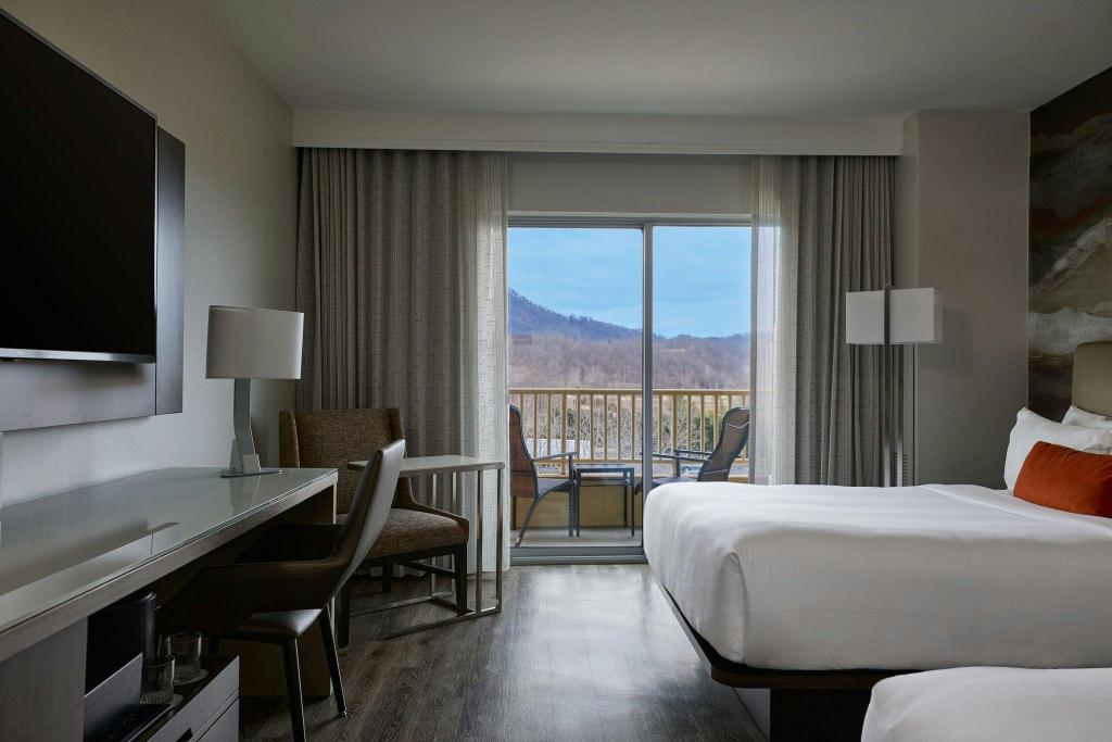 غرفة بشرفة، Marriott Meadowview Conference Resort Convention Center 11/15