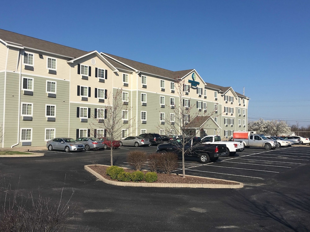 WoodSpring Suites St. Louis St. Charles 26/37