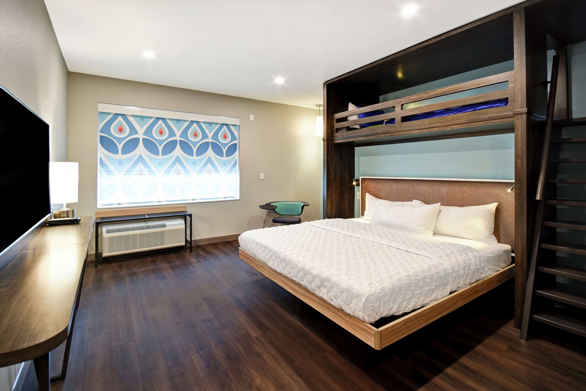 Room, King Bed, Bunk Bed, Accessible