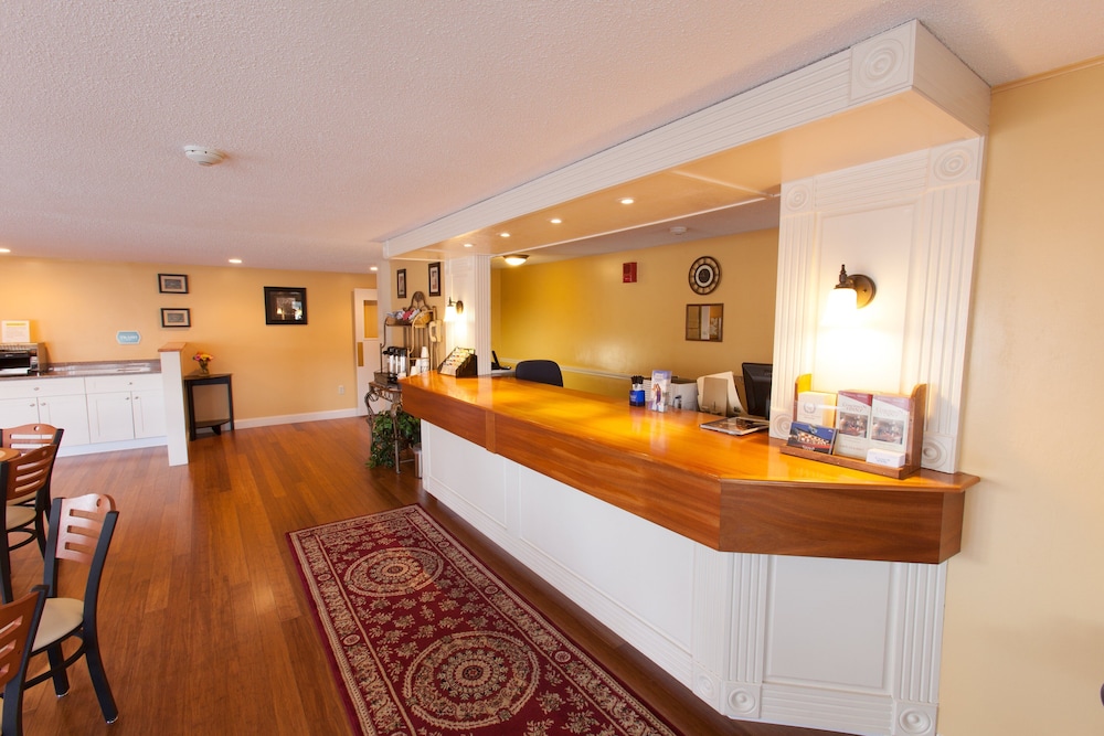 Coachman Inn 5/55